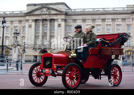 Participants drive along The Mall London, during the annual Bonhams London to Brighton Veteran Car Run. Stock Photo