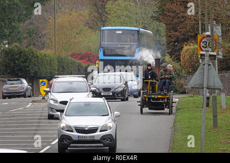 A23 south of Redhill, UK, 4th November 2018 - Bonhams London to Brighton Veteran Car Run supported by Hiscox. From Hyde Park, London to Madeira Drive, Brighton. The world famous event is open to the very oldest engine and steam driven vehicles, manufactured before 1905 Credit: Andy Stehrenberger / Alamy Live News Stock Photo