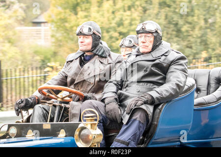 Pyecombe, East Sussex, UK. 4th November 2018. Owners and drivers take part in the 79th  “Bonham's” London to Brighton Veteran car run. The 60 mile route, starting in Hyde Park London concludes at Madeira Drive Brighton. The vehicles in this year annual event, including an 1895 Peugeot and an 1898 Panhard et Levassor were all built between 1893 and 1905. Credit: Newspics UK South/Alamy Live News