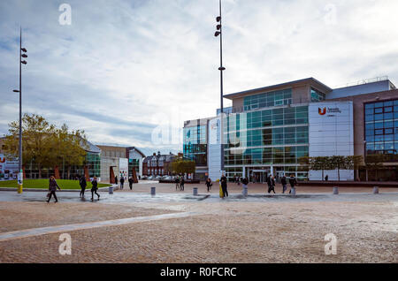 Teesside University Middlesbrough Campus central area with Students Union and library buildings in autumn Stock Photo