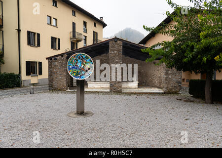 Wash house in the village square of Brè - Waschhaus auf dem Dorfplatz von Brè - Lavare la casa nella piazza del paese di Brè Stock Photo