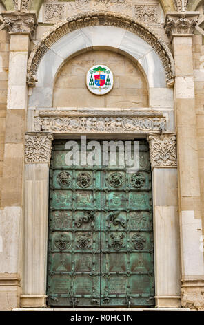 Bronze doors, 1127, Byzantine style, at Cattedrale di Troia, in Troia, Apulia, Italy Stock Photo