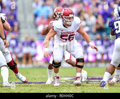 Oklahoma Sooners offensive lineman Creed Humphrey (56) during the Oklahoma Sooners at TCU Horned Frogs at an NCAA Football game at the Amon G. Carter Stadium, Fort Worth Texas. 10/20/18.Manny Flores/Cal Sport Media) Stock Photo