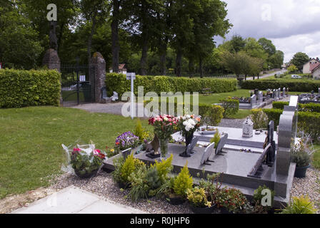 Grave of Baron Manfred von Richthofen, Red baron Stock Photo: 66153311 ...