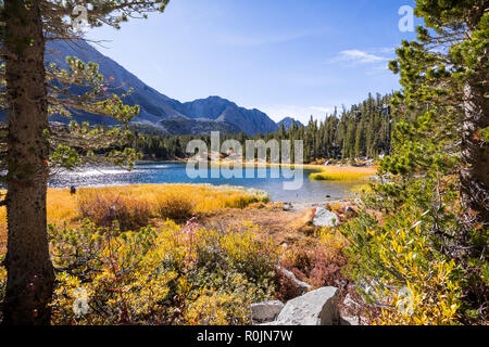 Alpine lake surrounded by the rocky ridges of the Eastern Sierra mountains; Heart Lake, Little Lakes Valley trail, John Muir wilderness, California Stock Photo