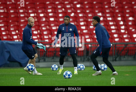 PSV Eindhoven's (left-right) Jorrit Hendrix, Steven Bergwijn and Donyell Malen during a training session at Wembley Stadium, London. Stock Photo