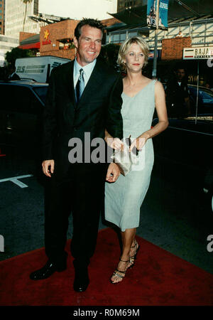 Meg Ryan and Dennis Quaid 002 ÉÉ.. Event in Hollywood Life - California, USA, Film Industry, Celebrities, Photography, Bestof, Arts Culture and Entertainment, Topix Celebrities fashion, Best of, Hollywood Life,  Red Carpet and backstage, movie celebrities, TV celebrities, Music celebrities, Topix, Bestof, Arts Culture and Entertainment, vertical, one person, Photography,   #Celebrity #Hollywood #RedCarpet #Actor #Actress #famousCelebrity #HollywoodEvent #TsuniUSA #CelebrityPhotography, Fashion inquiry tsuni@Gamma-USA.com , Credit Tsuni / USA,   Fashion, From the Year 1993 to 1999, Stock Photo