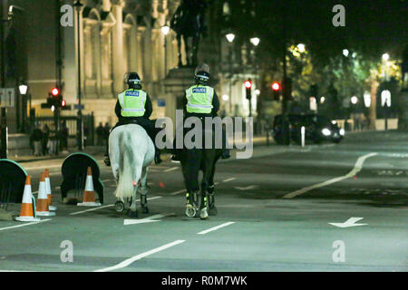 London, UK. 5th Nov, 2018. Whitehall, Westminster closed to the public following the discovery of a suspect package. Penelope Barritt/Alamy Live News Stock Photo