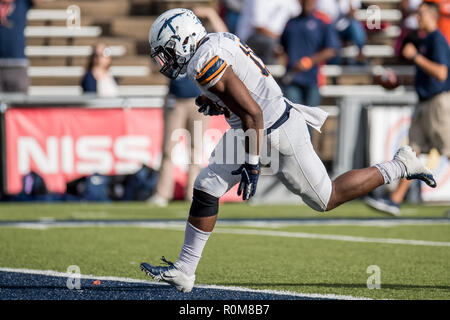 Houston, TX, USA. 3rd Nov, 2018. UTEP Miners running back Treyvon Hughes (19) scores a touchdown during the 3rd quarter of an NCAA football game between the UTEP Miners and the Rice Owls at Rice Stadium in Houston, TX. UTEP won the game 34 to 26.Trask Smith/CSM/Alamy Live News Stock Photo