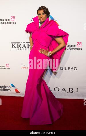 New York, NY, USA. 5th Nov, 2018. Iman at arrivals for Elton John AIDS Foundation 17th Annual An Enduring Vision Benefit Gala, Cipriani 42nd Street, New York, NY November 5, 2018. Credit: Jason Smith/Everett Collection/Alamy Live News Stock Photo