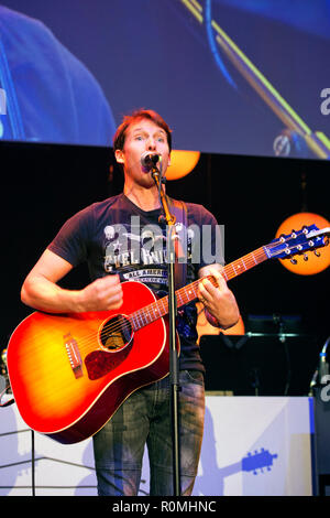 James BLUNT, Saenger, music, concert, singing, red carpet, Red Carpet Show, 37th German sports press ball in the Alte Oper Frankfurt, 03.11.2018. | Usage worldwide Stock Photo