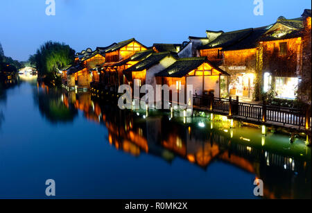 Tongxiang. 6th Nov, 2018. Photo taken on Nov. 6, 2018 shows the night scenery of Wuzhen, east China's Zhejiang Province. The fifth World Internet Conference (WIC) is scheduled to run from November 7-9 in the river town of Wuzhen. Credit: Cai Yang/Xinhua/Alamy Live News Stock Photo