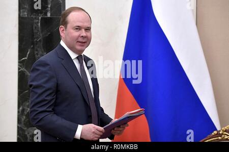 Moscow, Russia. 6th November, 2018. Russian Chief of Staff Anton Vaino arrives for a meeting with permanent members of the Security Council chaired by President Vladimir Putin at the Kremlin November 6, 2018 in Moscow, Russia. Credit: Planetpix/Alamy Live News Stock Photo