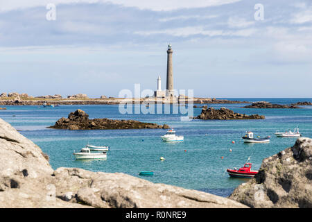 Castel Ac'h, France. The Phare de l'Ile Vierge, tallest traditional lighthouse in the world 82.5 metres (271 ft) tall, made of blocks of granite Stock Photo