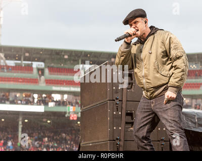 Al Barr, lead singer for the Boston band the Dropkick Murphys, belting out  a song in the rain at a concert at Fenway Park Stock Photo - Alamy