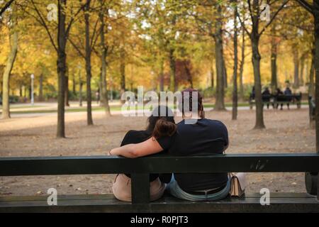 Brussels, Belgium. 6th Nov, 2018. People rest in Brussels Park in Brussels, Belgium, Nov. 6, 2018. People went outdoors to enjoy autumn scenery in Brussels recently. Credit: Zheng Huansong/Xinhua/Alamy Live News Stock Photo