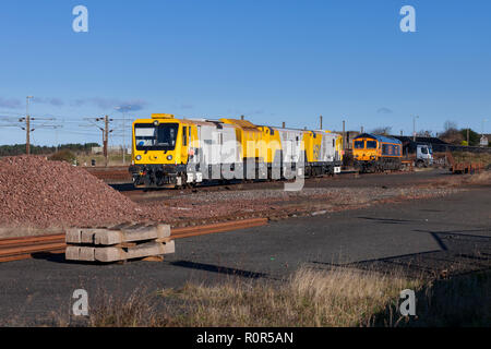 The Network Rail Schweerbau rail milling machine stabled in Falkland yard, Ayr (number DR 79601 ) Stock Photo