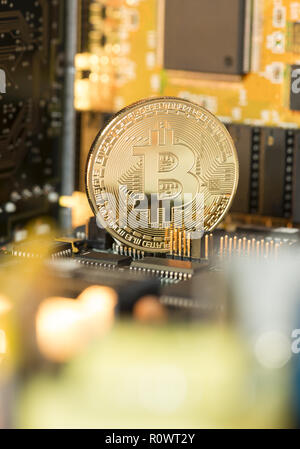Bitcoin steckt in Platine Stock Photo