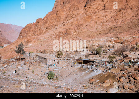 Egyptian landscape, Bedouin village in desert Stock Photo