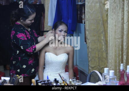 Wearing Beautiful Traditional Khmer Wedding Clothes The Bride And