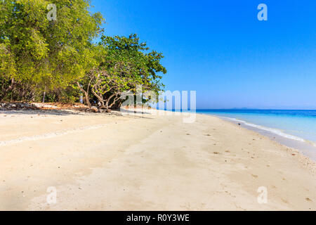 White sand beach on the island of Koh Lao Liang, Thailand Stock Photo