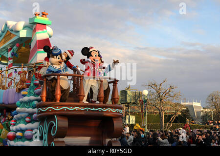 (181107) -- CHIBA, Nov. 7, 2018 (Xinhua) -- Disney characters wave to guests on a float during the Christmas parade at Tokyo Disneyland in Chiba, Japan, on Nov. 7, 2018. (Xinhua/Du Xiaoyi) (psw) Stock Photo