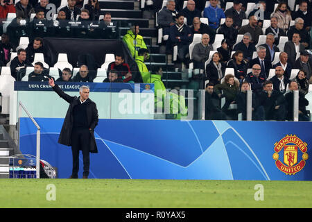 Torino, Italy. 07th November 2018. Josè  Mourinho, head coach of  Manchester United Fc, gestures during match Juventus Fc and Manchester United Fc. Credit: Marco Canoniero/Alamy Live News Stock Photo