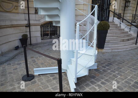 Paris, France. 8th Nov 2018. Stairs of the Eiffel are on sale at Art Curial on the Champs-Elysees, Paris, France.8 November 2018.   ALPHACIT NEWIM / Alamy Live News Stock Photo