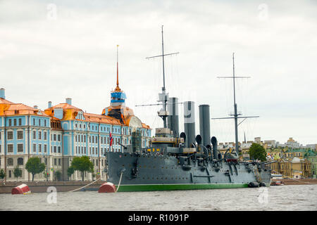 Linear cruiser Aurora, the symbol of the October revolution, St. saint Petersburg, Russian Sankt Peterburg, formerly (1914–24) Petrograd and (1924–91) Stock Photo