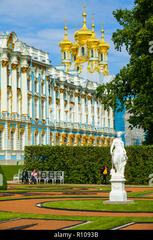 Catherine's Palace at Pushkin St Saint Petersburg, Russian Sankt Peterburg, formerly (1914–24) Petrograd and (1924–91) Leningrad, city and port, extre Stock Photo