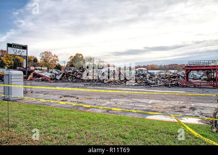 Local and popular large country farmer's market, Wiley Farms, burns to the ground after 40 plus years in business. Stock Photo