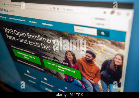 The Healthcare.gov website on Friday, November 2, 2018, assisting consumers in obtaining health insurance, informs consumers that the 2019 open enrollment period ends on December 15.. The government says that 2019 prices on average on healthcare.gov are 1.5 percent lower than last year.  (Â© Richard B. Levine) Stock Photo