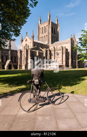 Herefordshire, UK. Hereford Cathedral dates mainly from the 14c. The staue is of the composer Sir Edward Elgar and is by Jemma Pearson Stock Photo