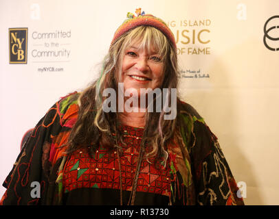 Westbury, United States. 08th Nov, 2018. WESTBURY, NY - NOV 8: Singer Melanie Safka attends the 2018 Long Island Music Hall of Fame induction ceremony at The Space at Westbury on November 8, 2018 in Westbury, New York. Credit: The Photo Access/Alamy Live News Stock Photo