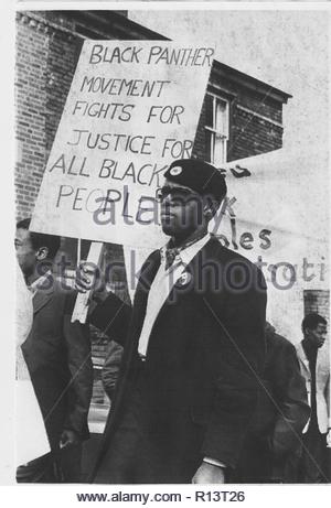Huey Newton, Black Panther Party Minister of Defense returns from Red ...