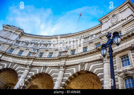 Admiralty Arch at the end of The Mall located in London, United Kingdom Stock Photo