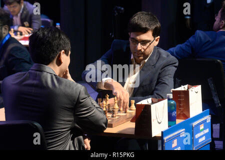 Kolkata, India. 09th Nov, 2018. Indian chess Grandmaster Viswanathan Anand makes a move during his first round match at Tata Steel Chess India 2018. Credit: Saikat Paul/Pacific Press/Alamy Live News Stock Photo