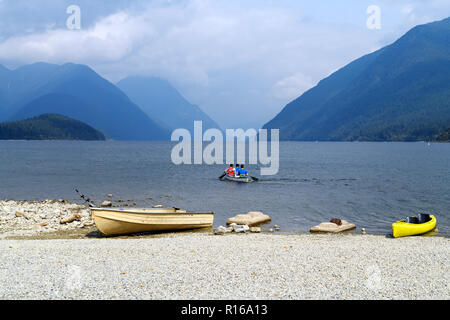 Autumn is coming to Alouette Lake in Golden Ears Provincial Park in the Coastal Mountain Range in British Columbia, Canada Stock Photo