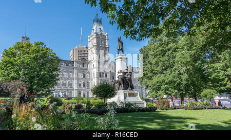 Quebec Parliament Buildings, Gardens and Statue Stock Photo