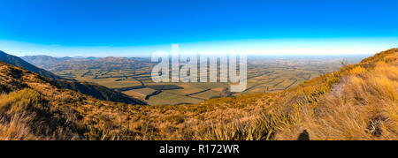 view over Mount Hutt mountainous landscape on a sunny day, near Methven, South Island, New Zealand Stock Photo