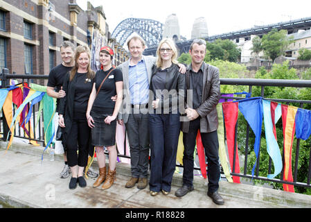 (l-r) James Mackay, Serena Hill, Polly Rowe, Andrew Upton, Cate Blanchett, Tom Wright  Cate Blanchett and Andrew Upton, patrons of the Sydney Theatre Company, at the theatre's Open Day. Sydney, Australia. 01.11.08. Stock Photo