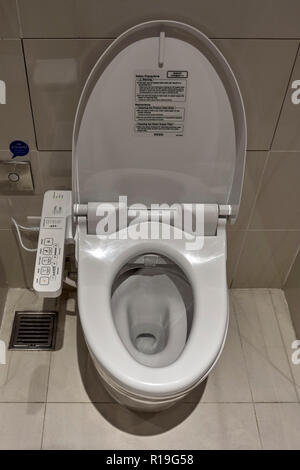 Japanese wc fotografías e imágenes de alta resolución - Alamy