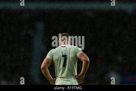 Twickenham, London, UK. 10th November 2018. England's Sam Underhill during the Quilter Rugby Union International between England and New Zealand at Twickenham Stadium. Credit:Paul Harding/Alamy Live News  Editorial Use Only