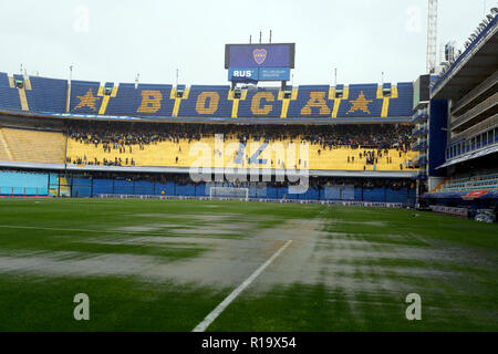 Buenos Aires, Argentina. 10th Nov, 2018. Image of the pitch in the 'Bombonera' before the first final of the Copa Libertadores between Boca Juniors and River Plate. The first superclassic final of the Copa Libertadores was postponed to Sunday 11/11/2018 as a consequence of the heavy rain that fell in Buenos Aires and flooded the grass of the stadium Alberto J Armando stadium. Credit: Ortiz Gustavo/dpa/Alamy Live News Stock Photo