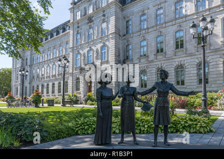 Suffragette Sculpture Outside Quebec Parliament Buildings Stock Photo