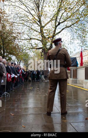 Cheltenham, UK. 11th Nov, 2018. Soldier gives orders Credit: Victor Storublev/Alamy Live News Stock Photo