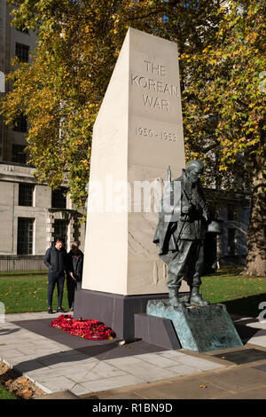 London UK, 11th November 2018: The Korean War memorial at Whitehall in London on Remembrance Sunday Credit: On Sight Photographic/Alamy Live News Stock Photo