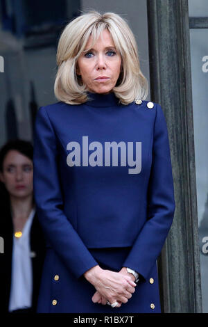 Paris, Frankreich. 10th Nov, 2018. Brigitte Macron receives Melania Trump at the Élysée Palace. Paris, 10.11.2018 | usage worldwide Credit: dpa/Alamy Live News Stock Photo