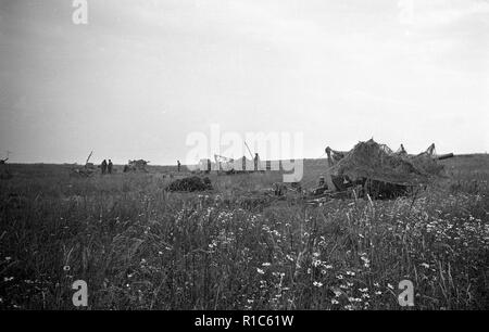 Wehrmacht Heer Leichte Feldhaubitze leFH 18 10,5 cm - German Army light howitzer 105mm Stock Photo