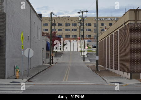 Vacant side street in Sweetwater TN leading to Sweetwater Hospital Stock Photo